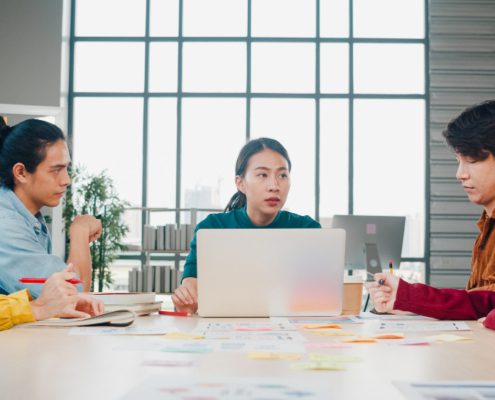 Integrasi Sistem HRIS dan AI